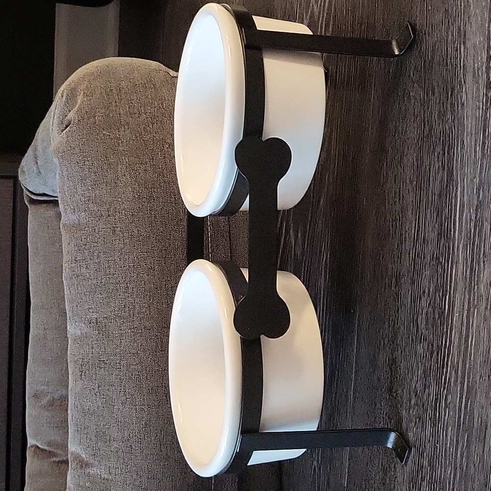 Ceramic/stoneware dog bowls with black stand